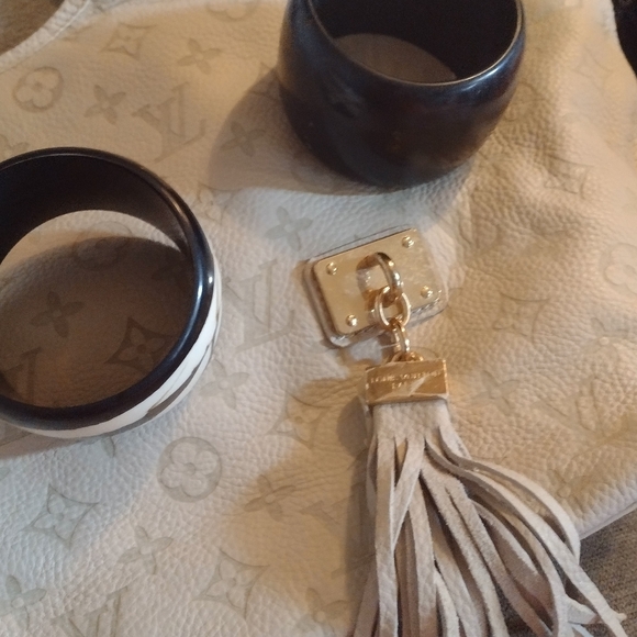 Vintage Bangles with Free Leather Tote bag - Picture 4 of 5